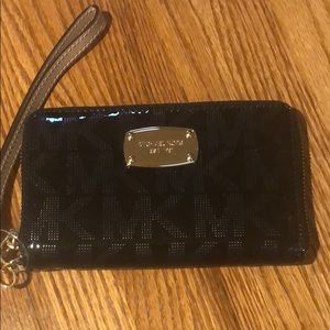 Michael kors clutch